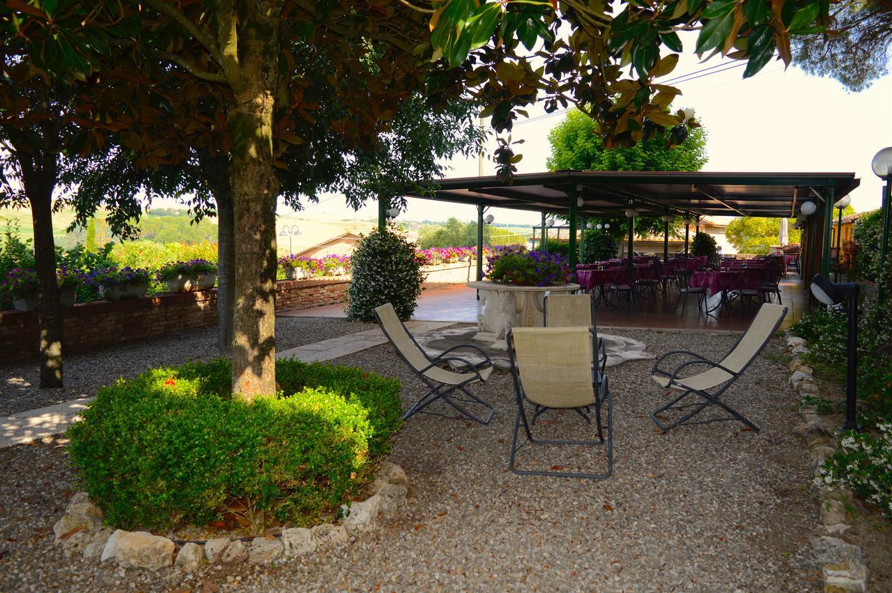 Hotel Ristorante Borgo Antico Monteroni dʼArbia Exteriér fotografie