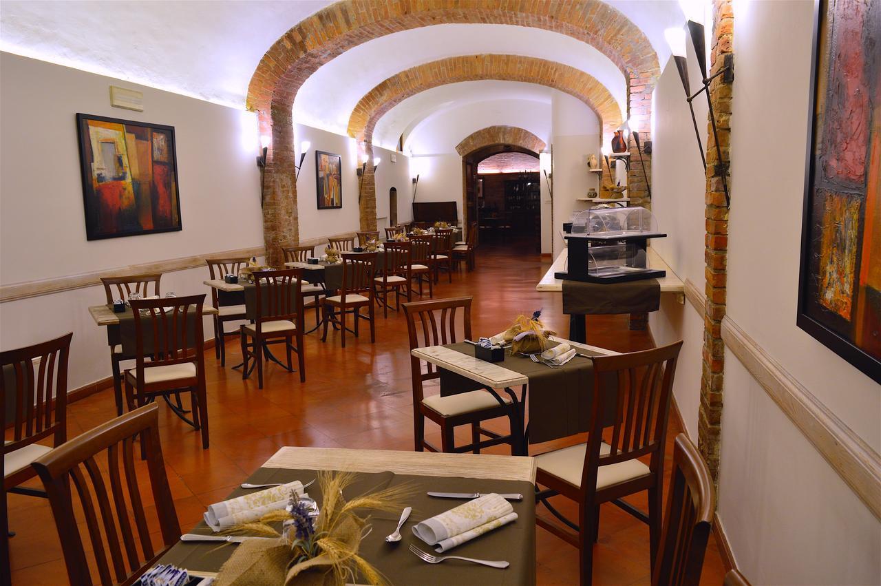 Hotel Ristorante Borgo Antico Monteroni dʼArbia Exteriér fotografie